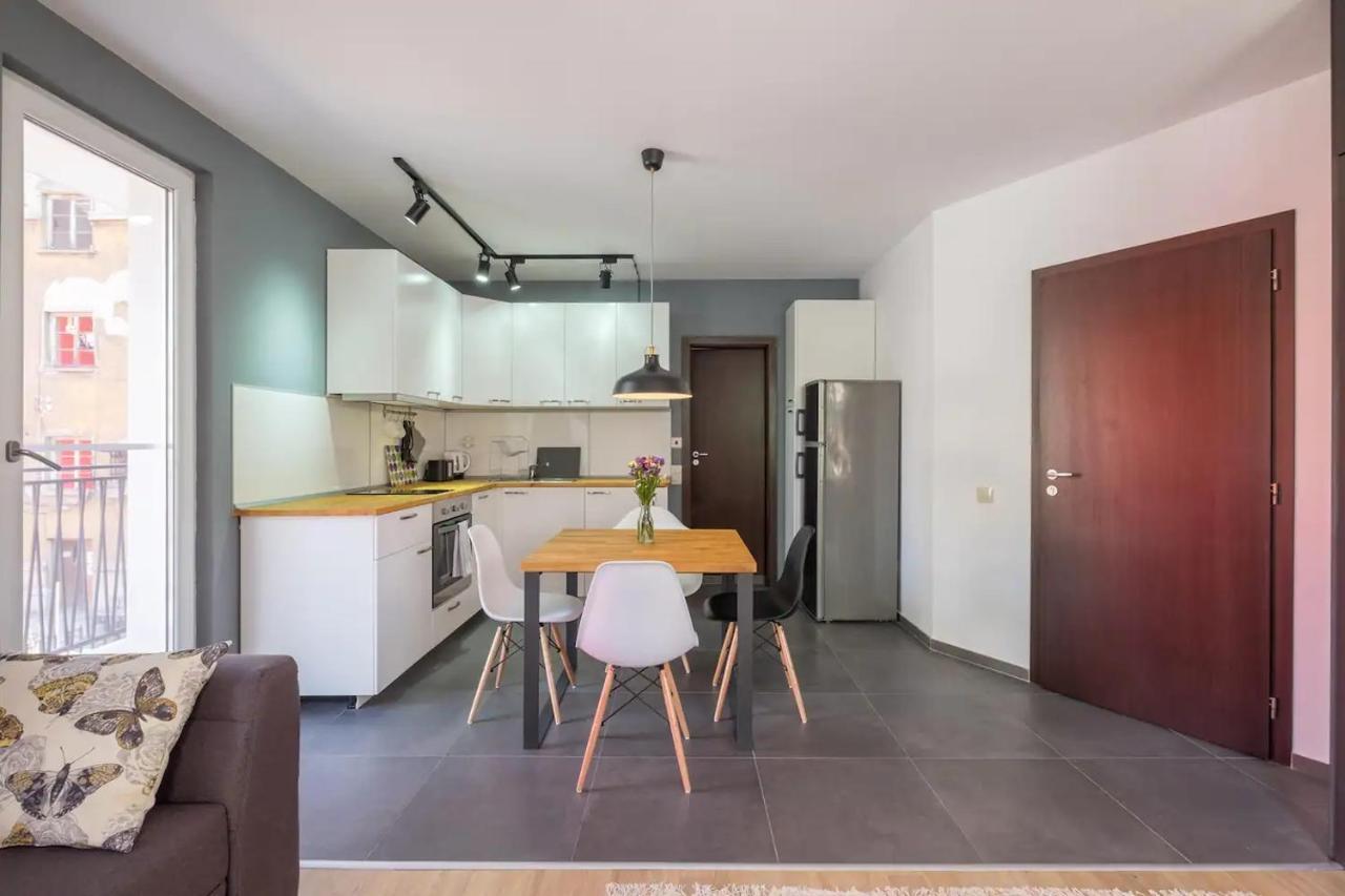 Industrial Look Centre + Free Parking Διαμέρισμα *